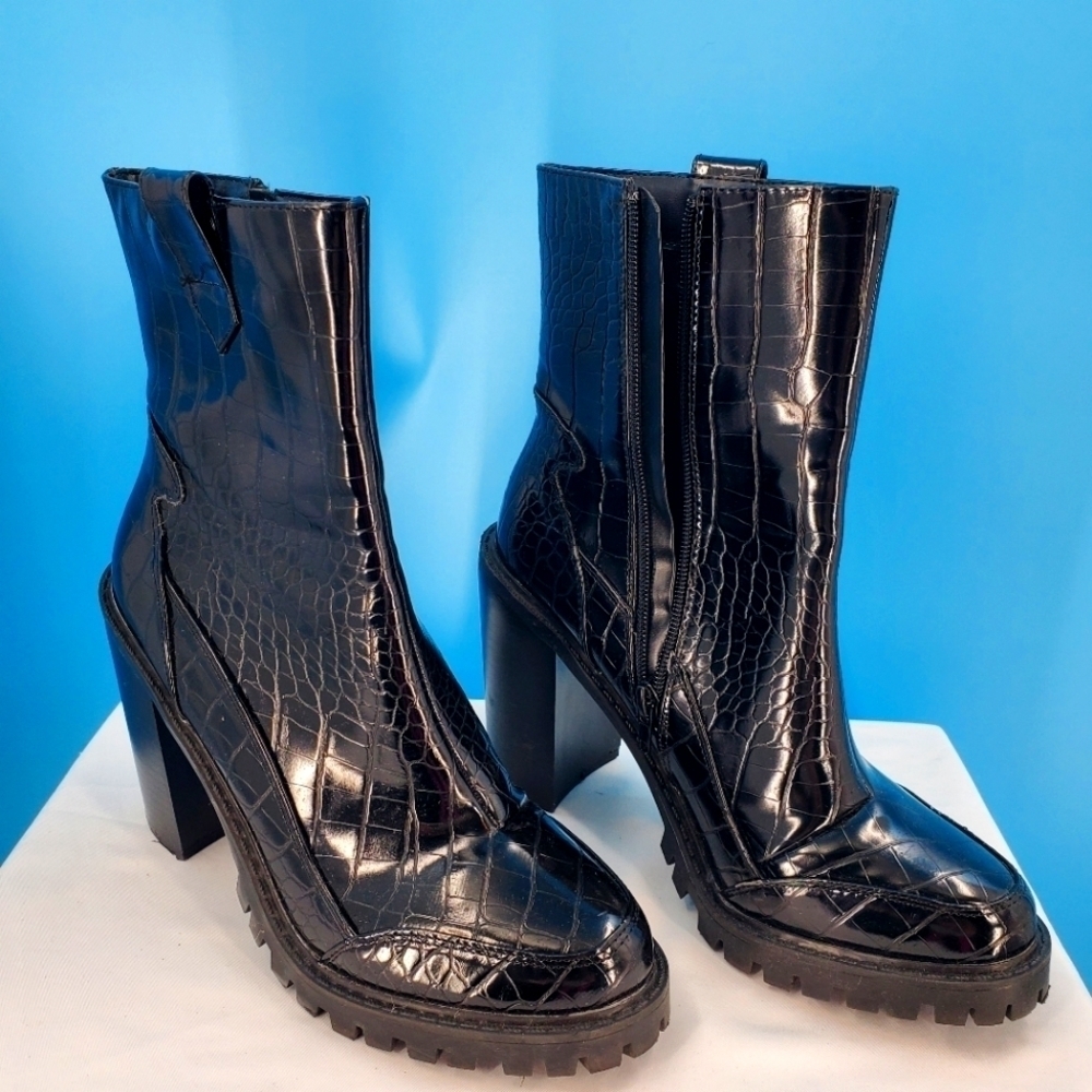 Boohoo faux croc black platform lug boots US 9